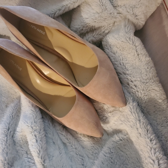 Saks fifth Ave heels - Picture 3 of 5